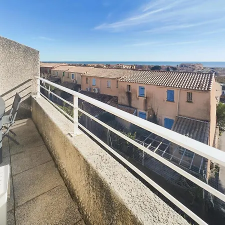 2 Bedroom Lovely Apartment In Fleury D'Aude