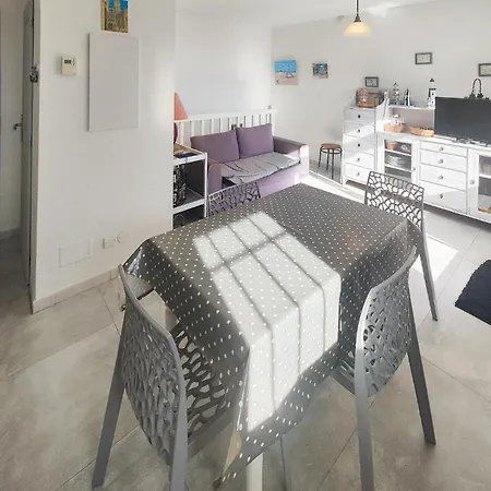 2 Bedroom Lovely Apartment In Fleury D'Aude Fleury (Aude)