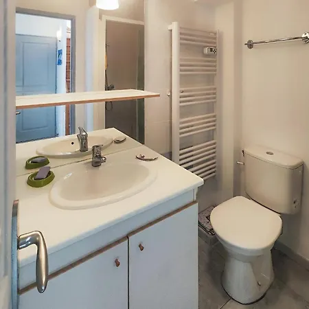 2 Bedroom Lovely Apartment In Fleury D'Aude Appartement Fleury (Aude)