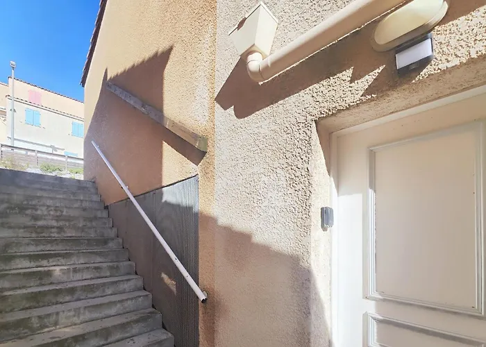 Stunning In D'aude With Wifi דירה