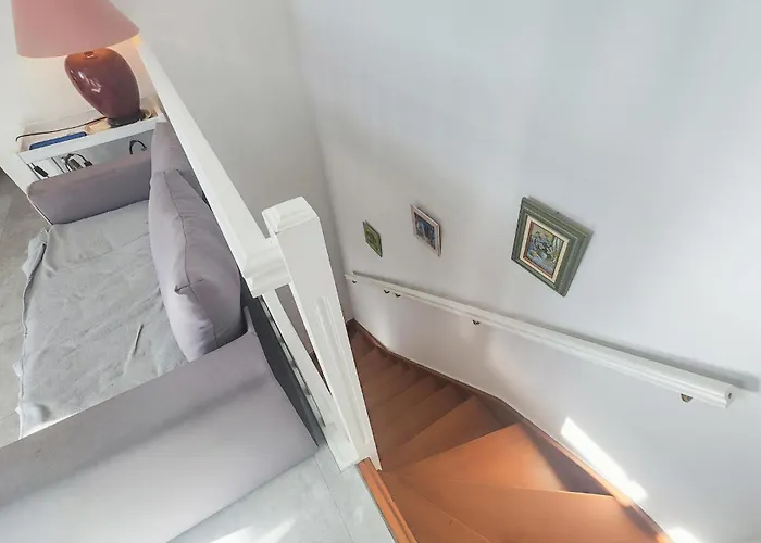 Stunning In D'aude With Wifi פלורי